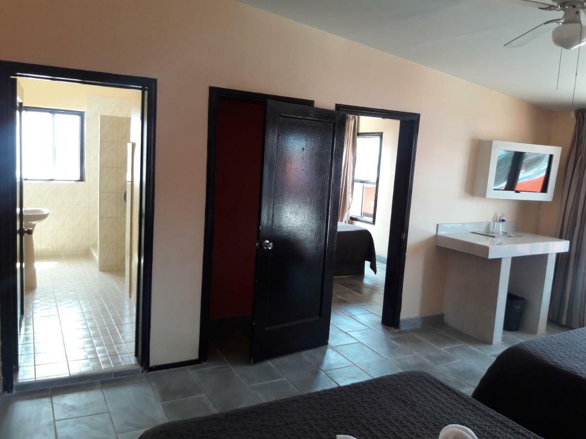 Motel Agora Ensenada Kültér fotó